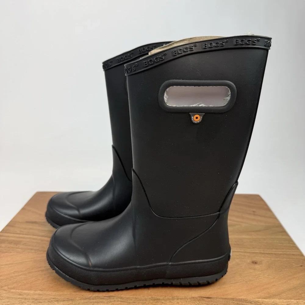New NIB Big Kids Childrens Bogs Rainboot Plush Black Waterproof Boots Size 2 Y